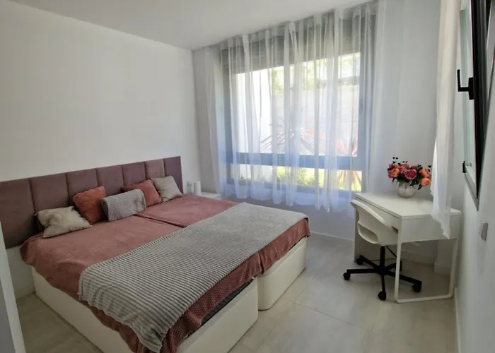 In Vanian Gardens إِستيبونا